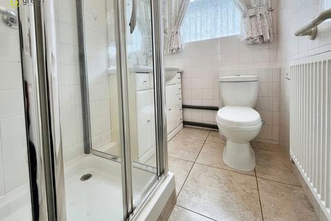 11a Broomhill Close, Birmingham, B43 5BT