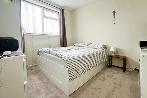 11a Broomhill Close, Birmingham, B43 5BT