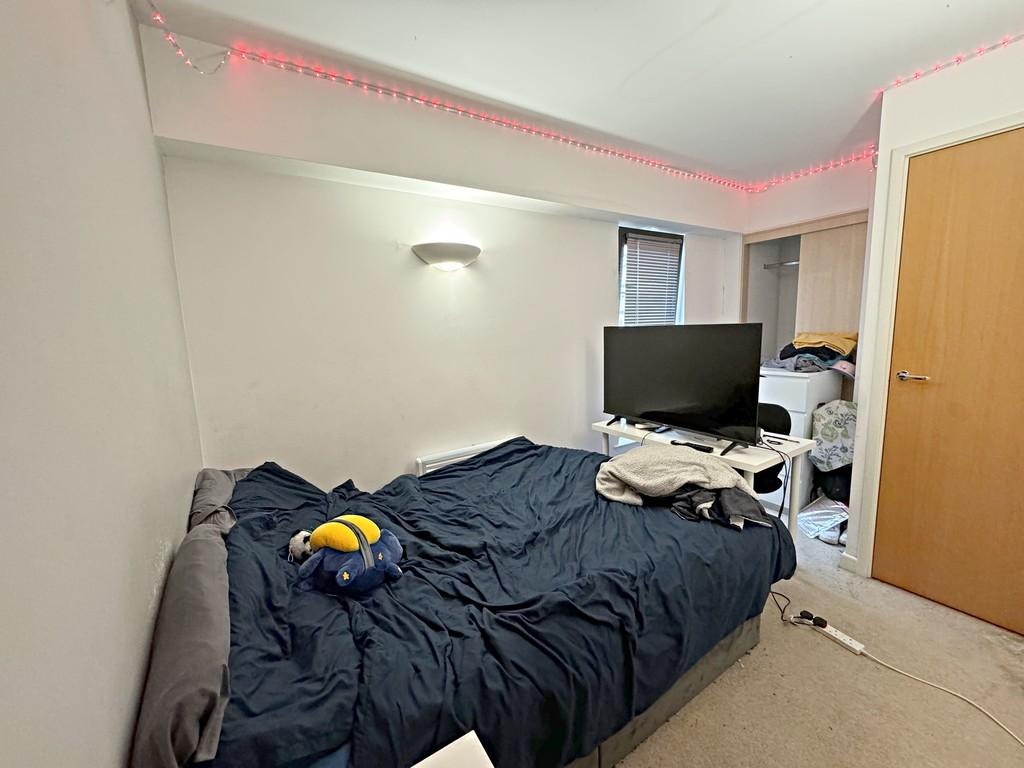 Bedroom 1b