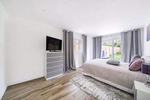 153 Ballards Way, Croydon, CR0 5RJ