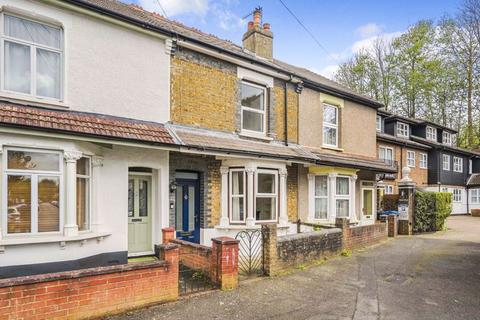 3 bedroom terraced house to rent, Lansdowne Road, Purley