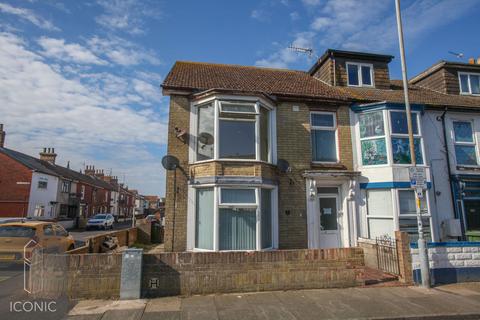 1 bed house for rent in Crown Road, Great Yarmouth