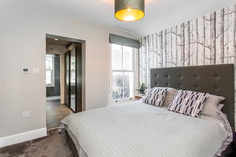 16 Alloway Road, London, E3 5AS