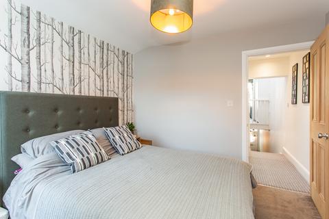 16 Alloway Road, London, E3 5AS