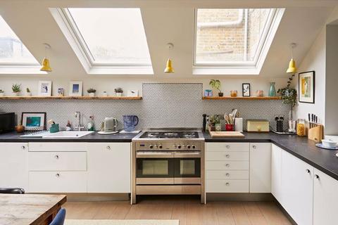 Becklow Road W12