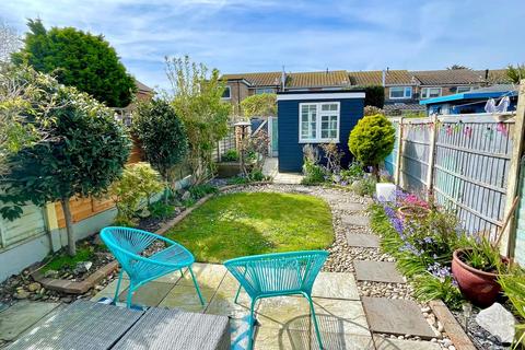 3 bedroom terraced house for sale, Fontwell Close, Rustington