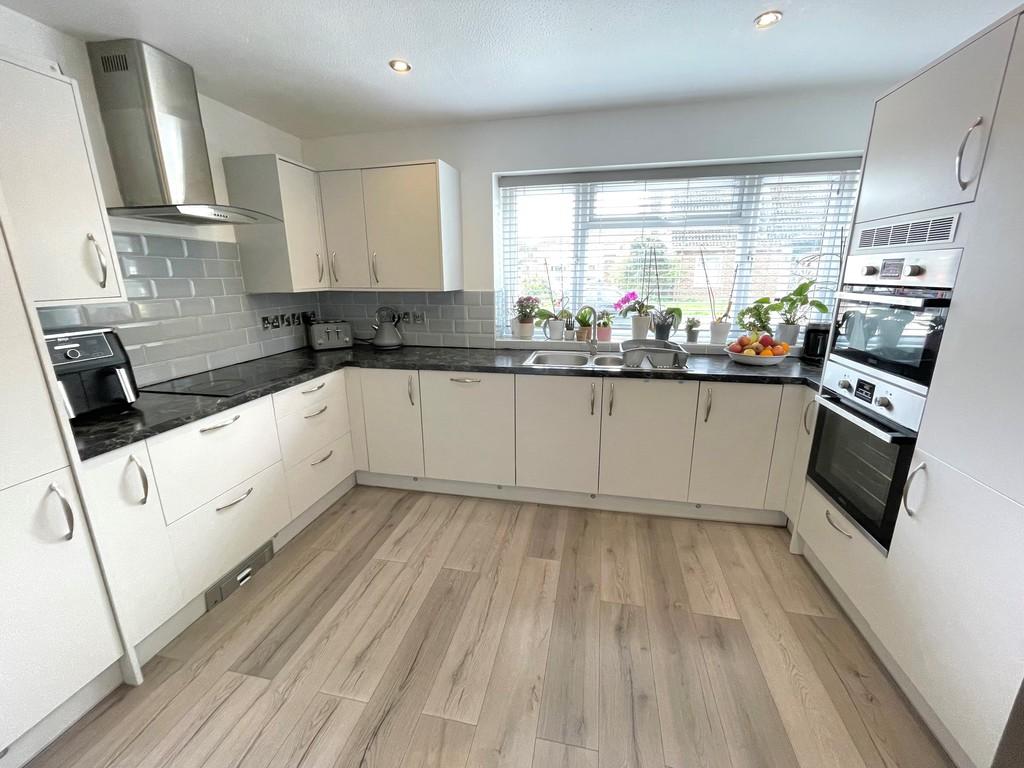 181 Timberleys Kitchen 1