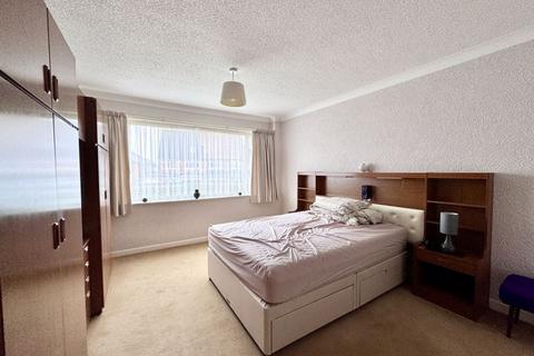 2 bedroom apartment for sale, Flat 3 Kings Court, Hill Village Road, Four Oaks, Sutton Coldfield, B75 5DP