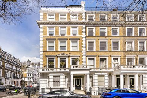 2 bedroom flat to rent, Southwell Gardens, South Kensington, London