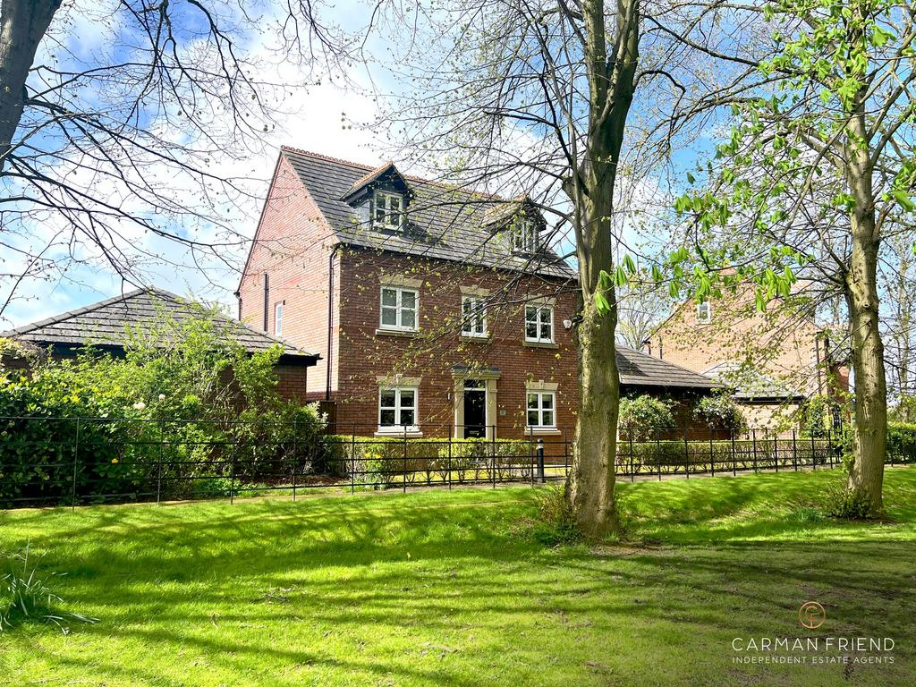 Upton Grange, Upton, CH2 4 bed detached house for sale £645,000