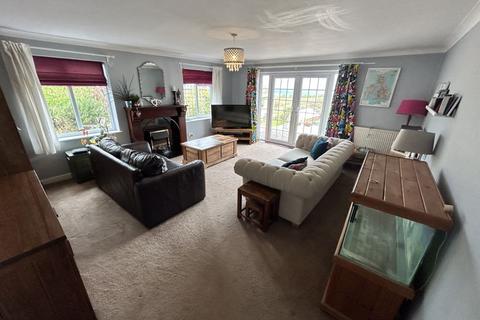 4 bedroom detached bungalow for sale, Rhodfa Lwyd, Llysfaen