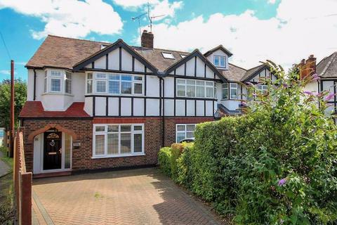 4 bedroom semi-detached house for sale, Friars Avenue, Brentwood CM15
