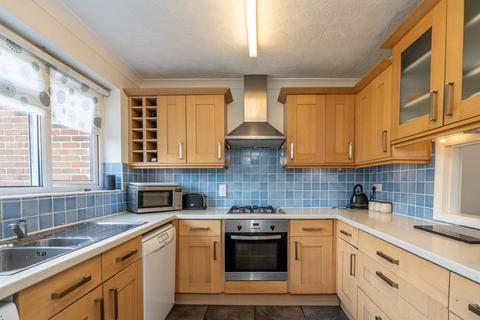 3 bedroom terraced house for sale, Garland Close, Chichester