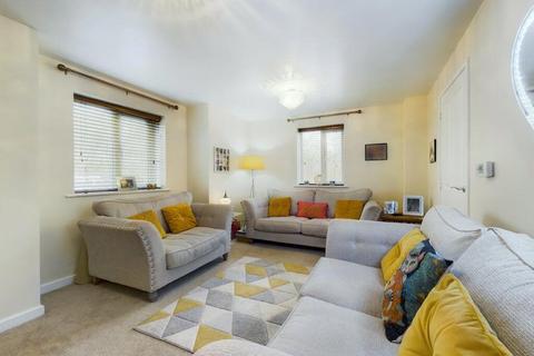 9 Greengables Close, Middleton, Manchester, M24 5TG
