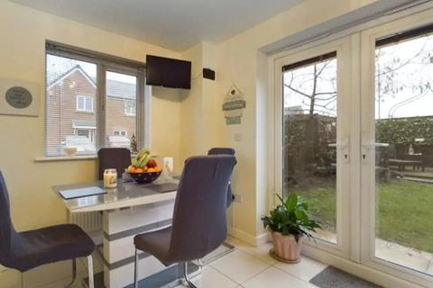 9 Greengables Close, Middleton, Manchester, M24 5TG