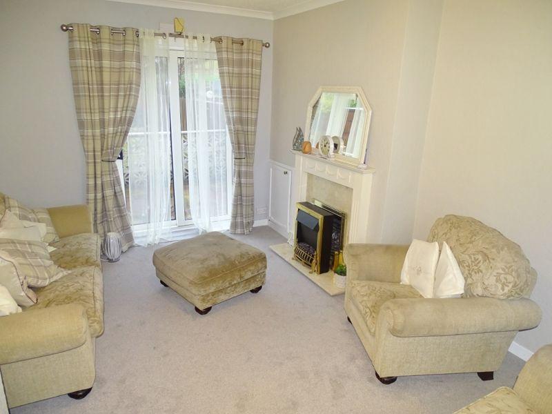 Jamieson Gardens, Tillicoultry FK13 2 bed terraced house for sale £