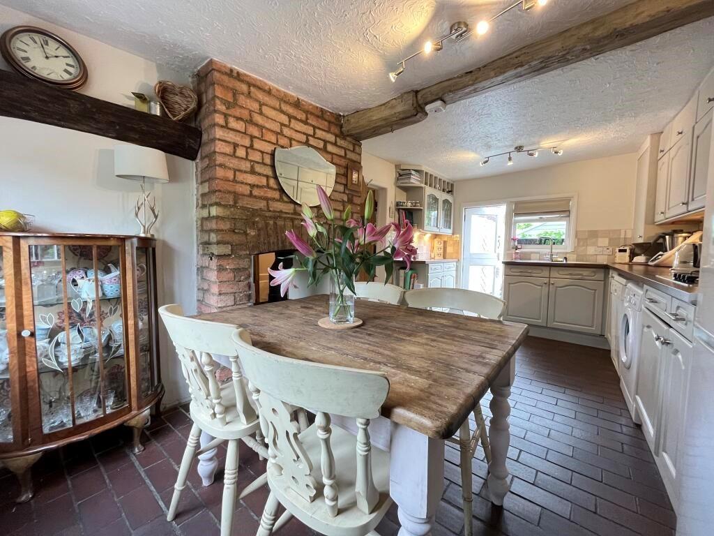 Dining area 116