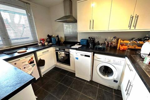 1 bedroom apartment to rent, Campbell Road, London E3