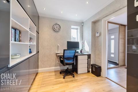 23 Venette Close, Rainham, RM13 9EA