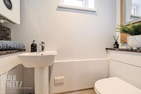 23 Venette Close, Rainham, RM13 9EA