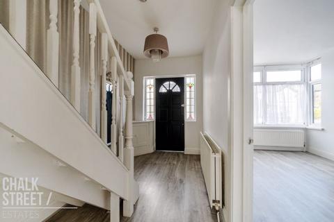 14 Heath Park Road, Romford, RM2 5UB