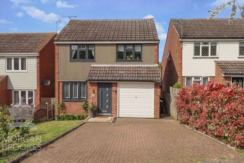 4 bedroom detached house for sale, Glyders, South Benfleet