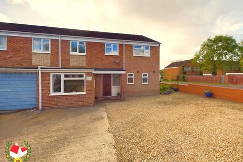 5 bedroom end of terrace house for sale, Brecon Close, Quedgeley, Gloucester