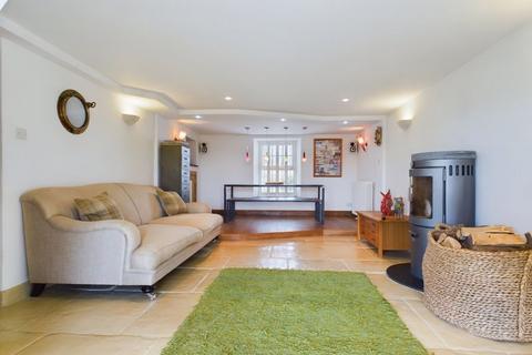 Cobwebb Cottage Blue Stone, Four Lanes, Redruth, TR16 6QU