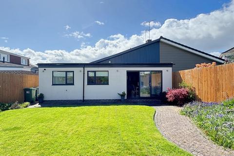 3 bedroom semi-detached bungalow for sale, Lindsey Crescent, Kenilworth