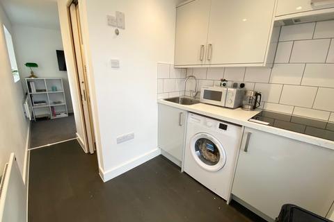 4 Bree Close, Weston-super-mare, BS22 7JX