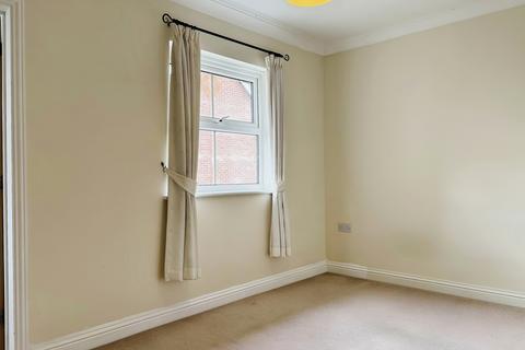 2 bedroom flat to rent, Marbeck Close, Swindon
