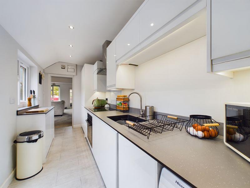 Kitchen photo 1