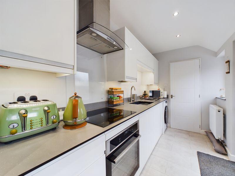 Kitchen photo 2