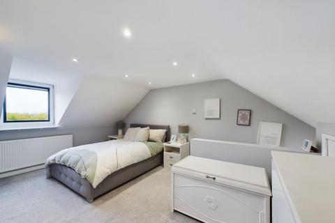30 Avenue Terrace, Stonehouse, GL10 3RE