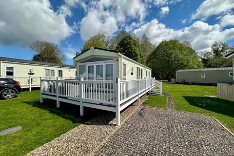2 bedroom mobile home for sale, Dobbs Weir , Essex Road