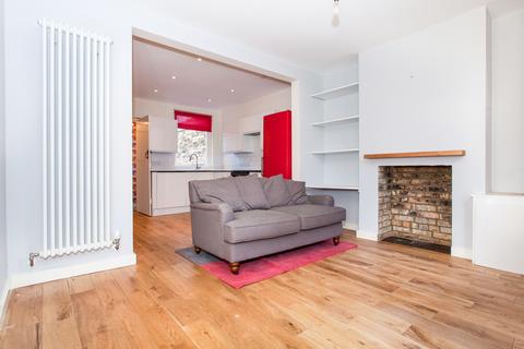 2 bedroom end of terrace house to rent, York Terrace, CB1
