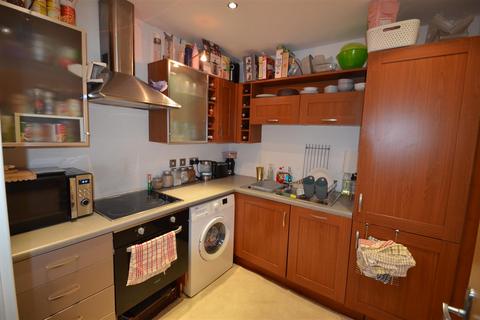 2 bedroom apartment to rent, Plumptre Street, NG1