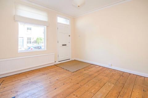 2 bedroom terraced house to rent, Hill Street, Norwich, NR2