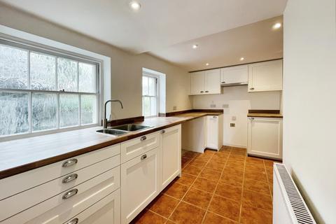 2 bedroom terraced house to rent, East Street, Sudbury