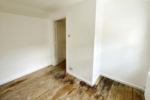 2 bedroom terraced house to rent, East Street, Sudbury