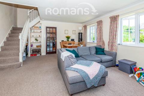 2 bedroom cottage to rent, Bath Road