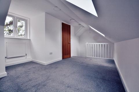 3 bedroom end of terrace house to rent, 143 Hercies Road , Uxbridge