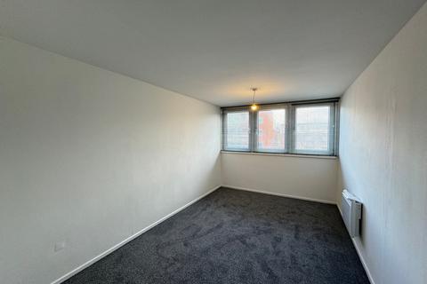 2 bedroom apartment to rent, Wyndham Court, Southampton SO15