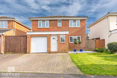 4 bedroom detached house for sale, Wishart Gardens, Muscliff, BH9