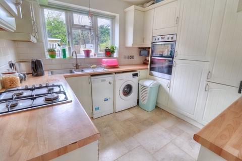 3 bedroom semi-detached house for sale, Jubilee Road, High Wycombe HP14