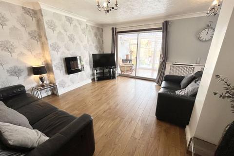 4 bedroom semi-detached house for sale, Waterfall Road, Brierley Hill DY5