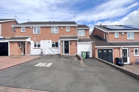 4 bedroom semi-detached house for sale, Waterfall Road, Brierley Hill DY5