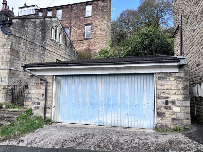 Garage &amp; Parking