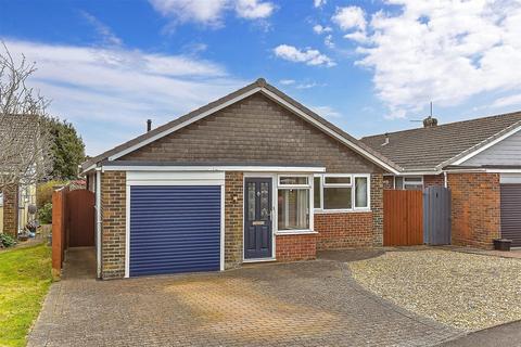 2 bedroom detached bungalow for sale - Willow Tree Drive, Seaview, Isle of Wight