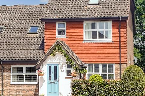 5 bedroom link detached house for sale, Barnes Walk, Marden, Tonbridge, Kent